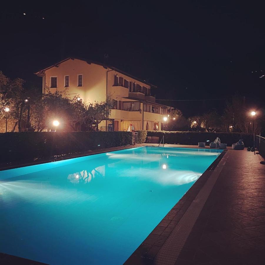 קמאיורה Sotto Il Cielo Di Toscana Appartamenti In Tenuta Only Adults No Pet מראה חיצוני תמונה