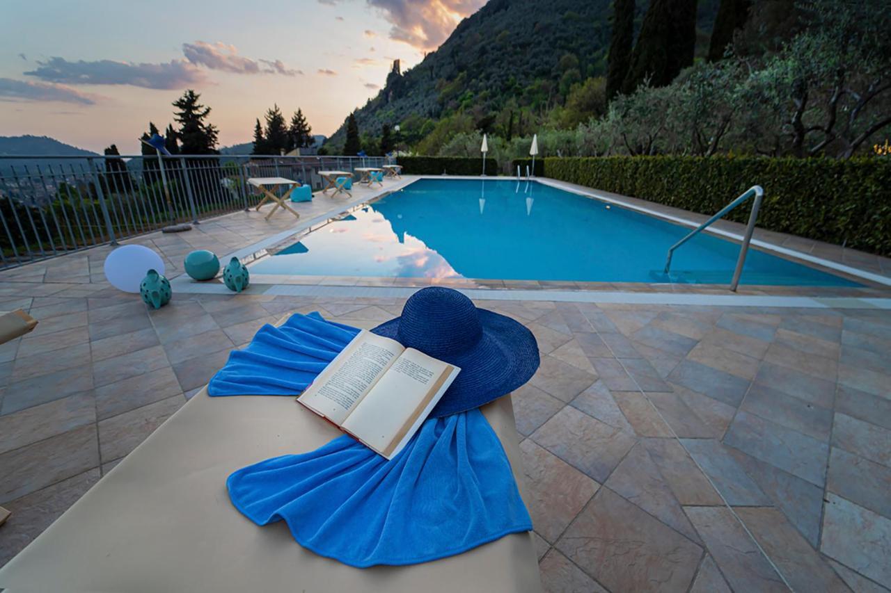 קמאיורה Sotto Il Cielo Di Toscana Appartamenti In Tenuta Only Adults No Pet מראה חיצוני תמונה